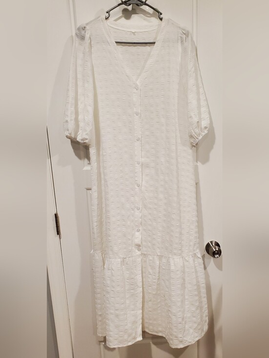 No Name Brand Dresses & Skirts - White Textured Button-Front Long Dress XL
